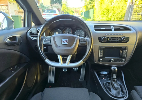 Seat Leon cena 36900 przebieg: 190000, rok produkcji 2010 z Woźniki małe 631